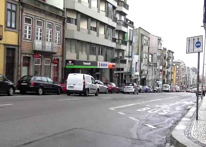 Camoes Loft דירה